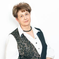 Кострюкова Елена